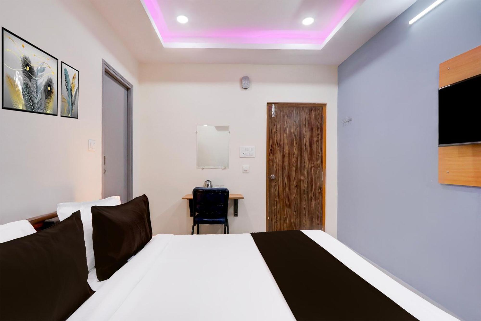 Super Townhouse Nanak Ram Guda Near Waverock Sez 海得拉巴 外观 照片