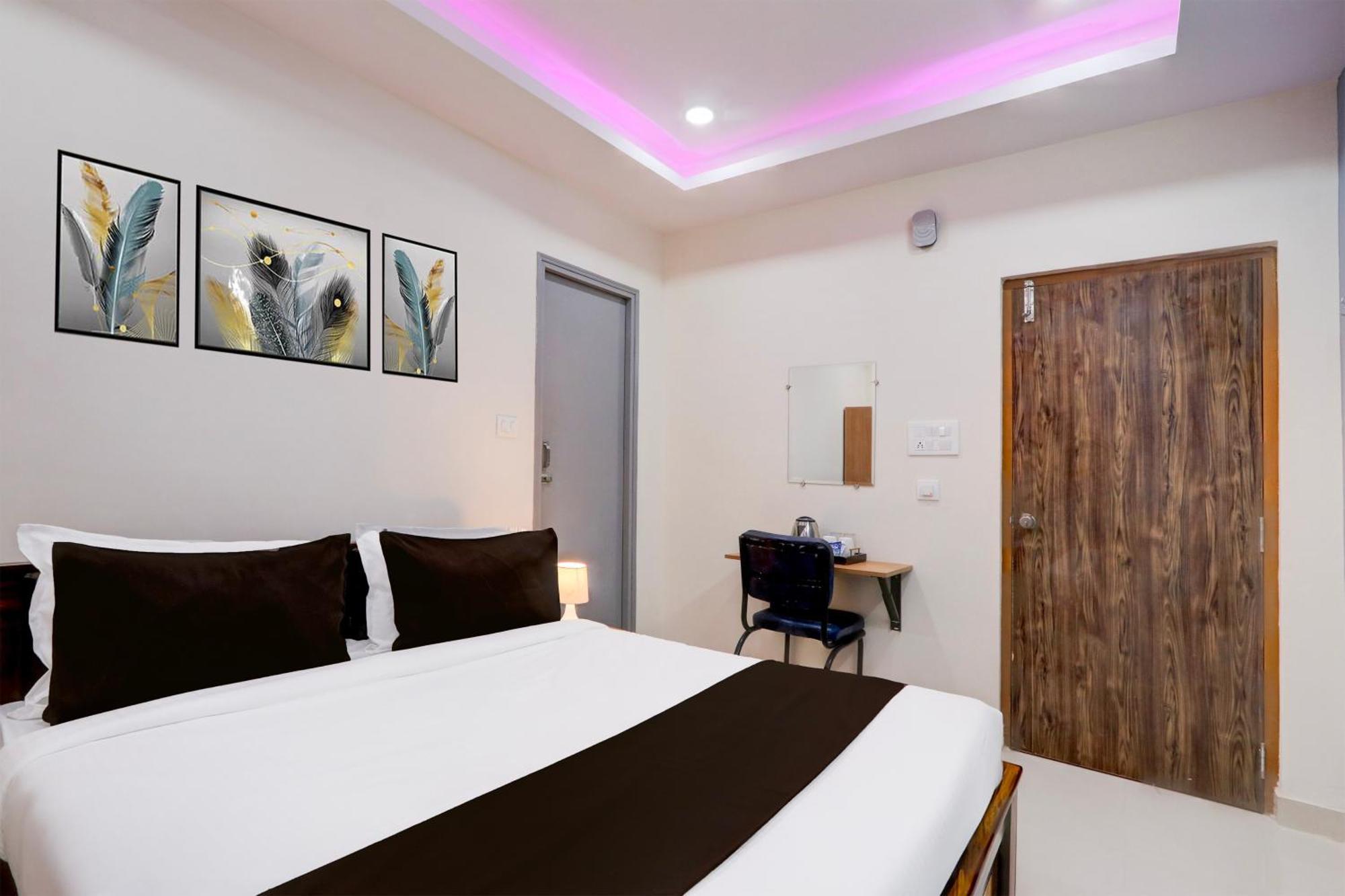 Super Townhouse Nanak Ram Guda Near Waverock Sez 海得拉巴 外观 照片