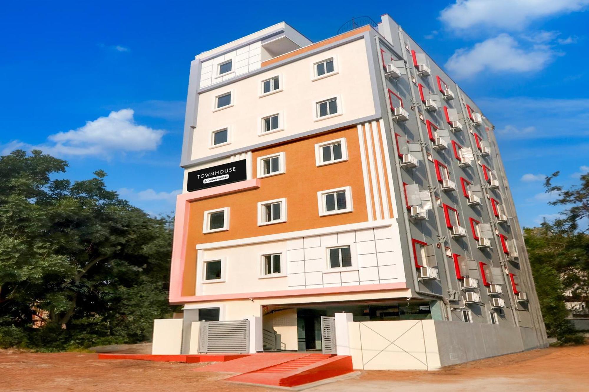 Super Townhouse Nanak Ram Guda Near Waverock Sez 海得拉巴 外观 照片