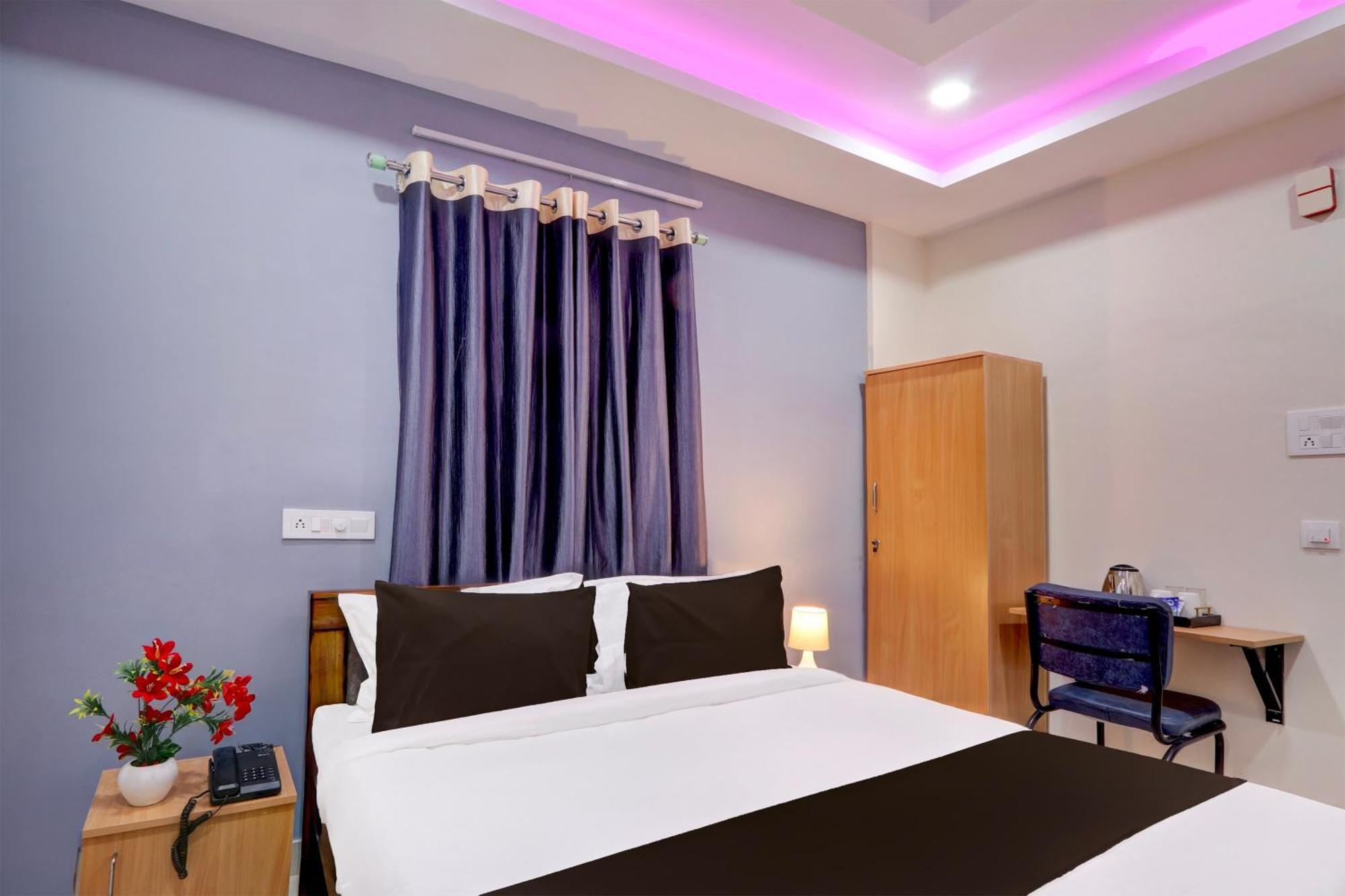 Super Townhouse Nanak Ram Guda Near Waverock Sez 海得拉巴 外观 照片
